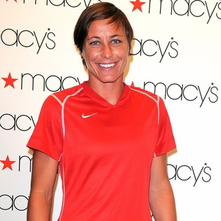 Abby Wambach in The U.S. Women's National Soccer Team Appears at Macy's Town Center Mall