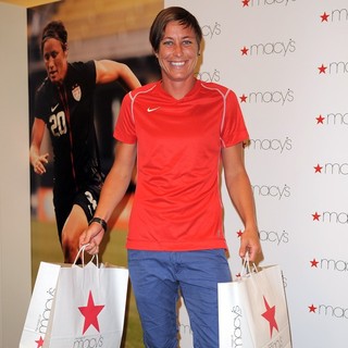 Abby Wambach in The U.S. Women's National Soccer Team Appears at Macy's Town Center Mall