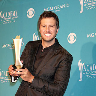 Luke Bryan in The 45th Annual Academy of Country Music Awards - Press Room