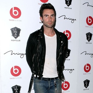 Adam Levine, Maroon 5 in Maroon 5's Adam Levine Arrives to Perform Live