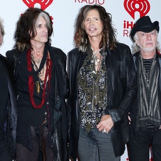 2012 iHeartRadio Music Festival - Day 2 - Arrivals
