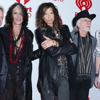 2012 iHeartRadio Music Festival - Day 2 - Arrivals