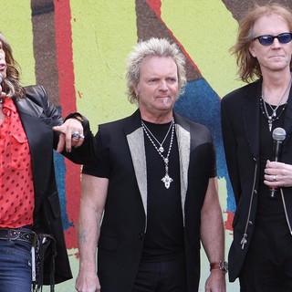 Steven Tyler, Joey Kramer, Tom Hamilton, Aerosmith in Aerosmith Announce Their New Global Warming Tour