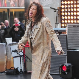Steven Tyler, Aerosmith in Aerosmith Performing Live During The Today Show Concert Series