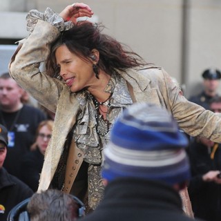 Steven Tyler, Aerosmith in Aerosmith Performing Live During The Today Show Concert Series