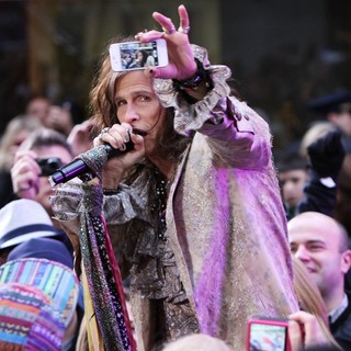 Steven Tyler, Aerosmith in Aerosmith Performing Live During The Today Show Concert Series