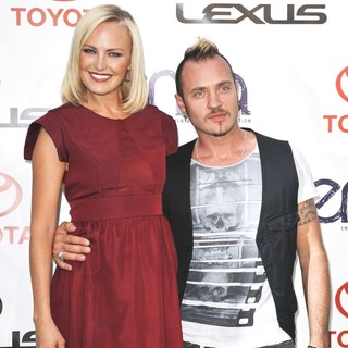 Malin Akerman in 2012 Environmental Media Awards - Arrivals - akerman-zincone-2012-environmental-media-awards-02