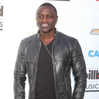 2013 Billboard Music Awards - Arrivals