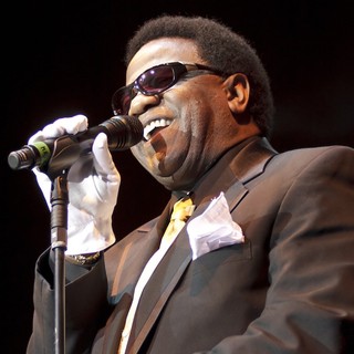 Al Green Performing at Manchester Evening News Arena