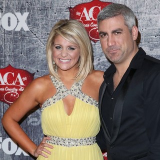 Lauren Alaina, Taylor Hicks in 2012 American Country Awards - Arrivals