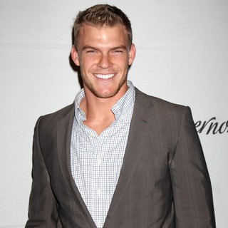 Alan Ritchson in 2010 Cedars-Sinai Board of Governors Gala