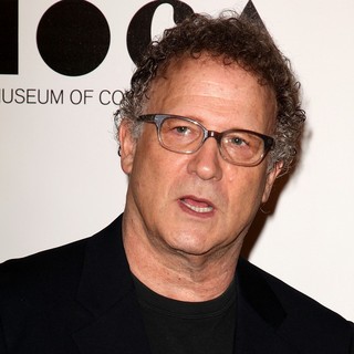 Albert Brooks in 2011 MOCA Gala: An Artist's Life Manifesto - Arrivals - albert-brooks-2011-moca-gala-01