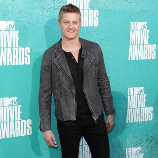 2012 MTV Movie Awards - Arrivals
