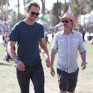 Alexander Skarsgard in The 2013 Coachella Valley Music and Arts Festival - Week 1 Day 3 - alexander-skarsgard-2013-coachella-valley-music-and-arts-festival-07