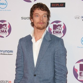 Alfie Allen in The MTV Europe Music Awards 2011 (EMAs) - Arrivals