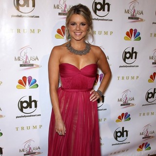 Ali Fedotowsky in 2012 Miss USA Pageant - Red Carpet