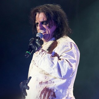 Alice Cooper in Alice Cooper Performing Live