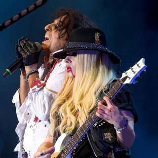 Alice Cooper in Alice Cooper Performing Live