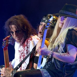 Alice Cooper in Alice Cooper Performing Live