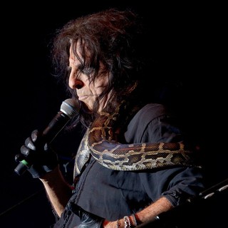 Alice Cooper in Alice Cooper Performing Live