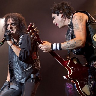 Alice Cooper in Alice Cooper Performing Live