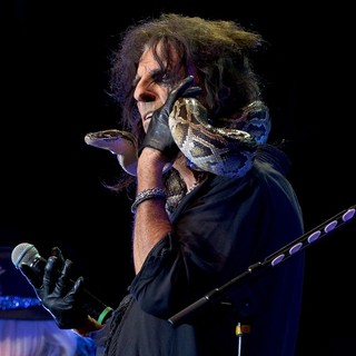 Alice Cooper in Alice Cooper Performing Live