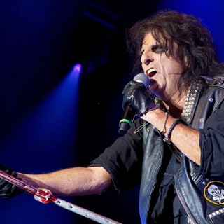 Alice Cooper in Alice Cooper Performing Live