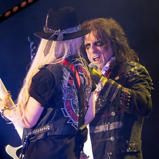 Alice Cooper in Alice Cooper Performing Live