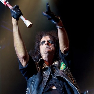 Alice Cooper in Alice Cooper Performing Live