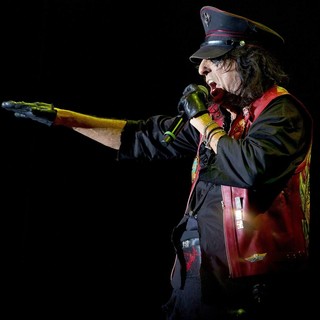 Alice Cooper in Alice Cooper Performing Live