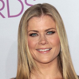 Alison Sweeney in People's Choice Awards 2013 - Red Carpet Arrivals