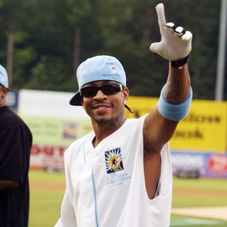 Allen Iverson in 2007 Celebrity Softball Game - allen-iverson-2007-celebrity-softball-game-03