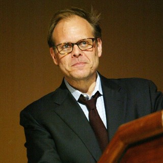 Alton Brown in A Panel Discuss Sea Food Tasting