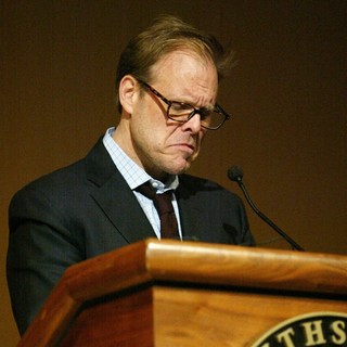 Alton Brown in A Panel Discuss Sea Food Tasting