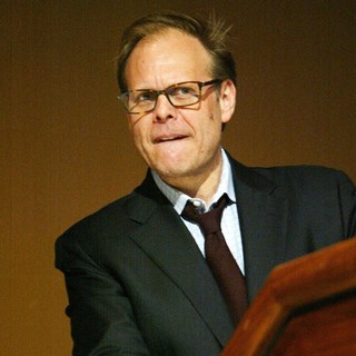 Alton Brown in A Panel Discuss Sea Food Tasting