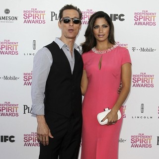 Matthew McConaughey, Camila Alves in 2013 Film Independent Spirit Awards - Arrivals