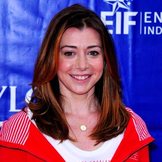 Alyson Hannigan in 18th Annual EIF Revlon Run Walk - Arrivals