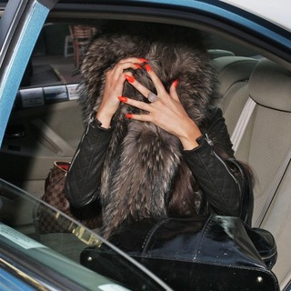 Amanda Bynes - Amanda Bynes Shopping at Kin on Sunset Boulevard