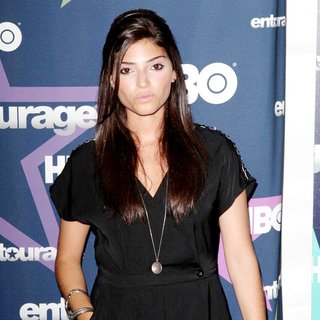 Amanda Setton in Final Season Premiere of HBO's Entourage