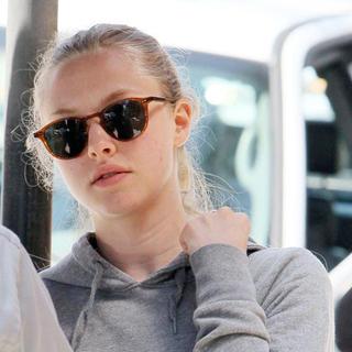 Amanda Seyfried in Amanda Seyfried Waiting While Running Errands
