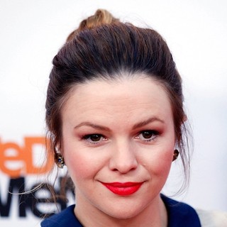 Amber Tamblyn in Netflix's Los Angeles Premiere of Season 4 of Arrested Development - amber-tamblyn-premiere-arrested-development-season-4-01
