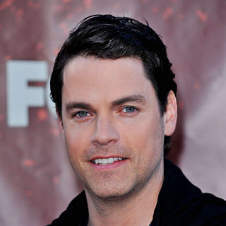 Kaley+cuoco+and+jaron+lowenstein