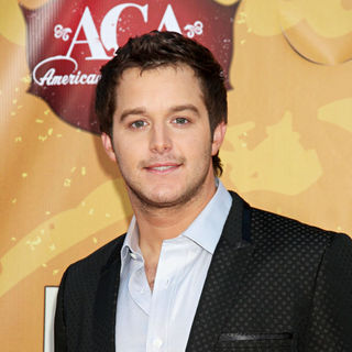 Easton Corbin in The 2010 American Country Awards - Arrivals