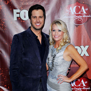 Luke Bryan in The 2010 American Country Awards - Arrivals - american_country_awards_32_wenn3131099
