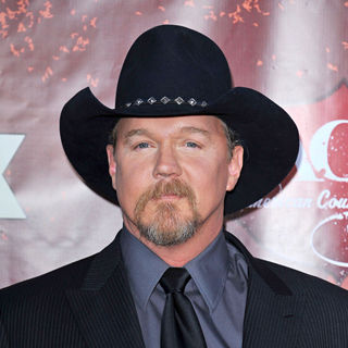 Trace Adkins in The 2010 American Country Awards - Arrivals