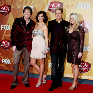 Joe Don Rooney, Tiffany Fallon, Gary LeVox in The 2010 American Country Awards - Arrivals