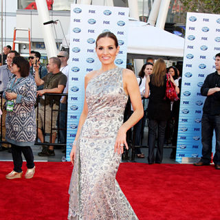 Kara DioGuardi in The American Idol Season 9 Finale - Arrivals