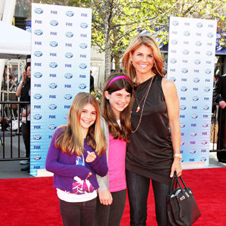 Lori Loughlin in The American Idol Season 9 Finale - Arrivals