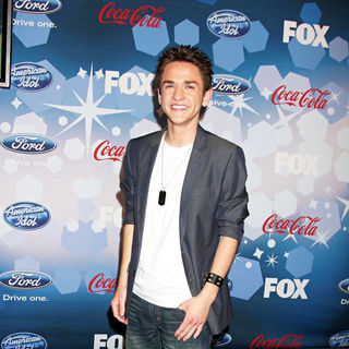 Aaron Kelly in The American Idol Top 12 Party for Season 9