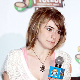 Siobhan Magnus in A Press Conference After a Short Performance for The Launch of The 'American Idol - Live Tour 2010'